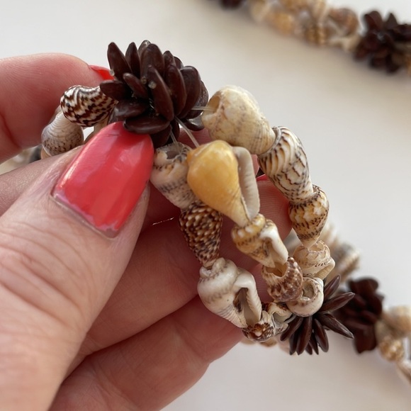 Shell and Seed Necklace Continuous Design No Clasp - Picture 3 of 10